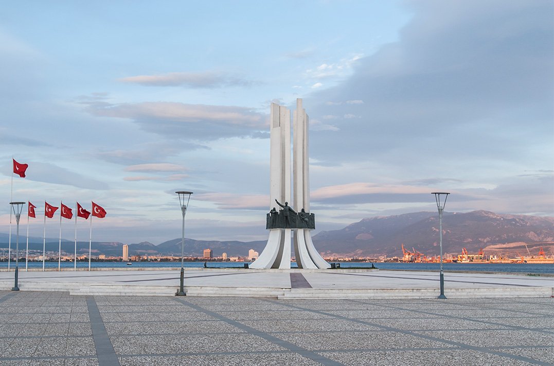 KARŞIYAKA